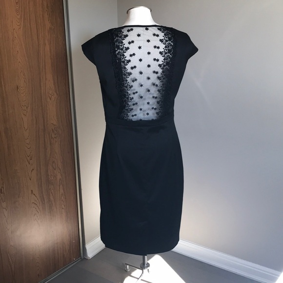 Black classic dress - Picture 2 of 5